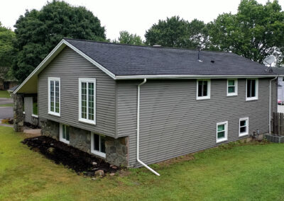 New roof and siding done by Vekton